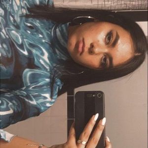 Meet your Posher, Manuela